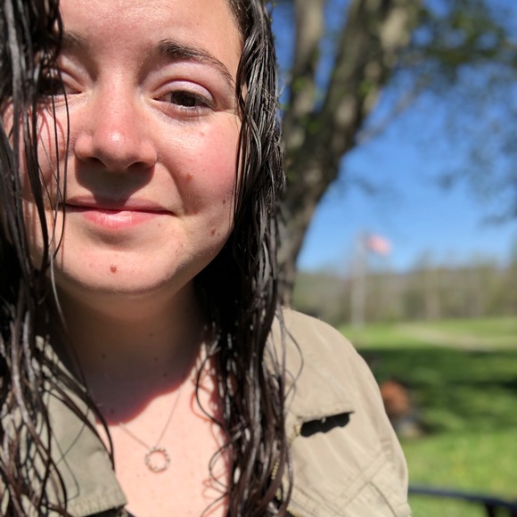 Meet your Posher, Kate - Picture 3 of 6